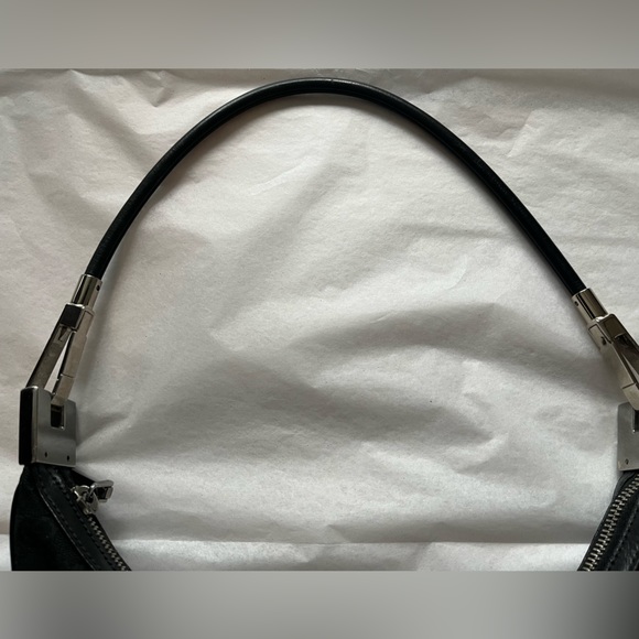 Authentic Gucci GG Canvas Shoulder Bag - Picture 7 of 12